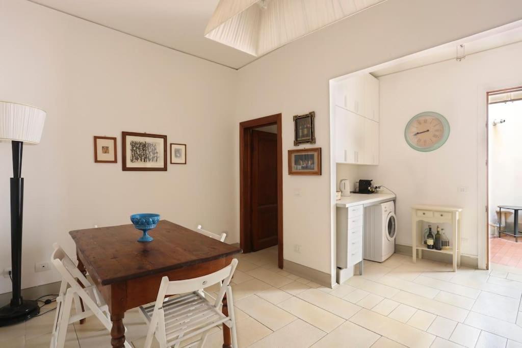 Belle Donne Historical Apartment - City Center Флоренція Екстер'єр фото