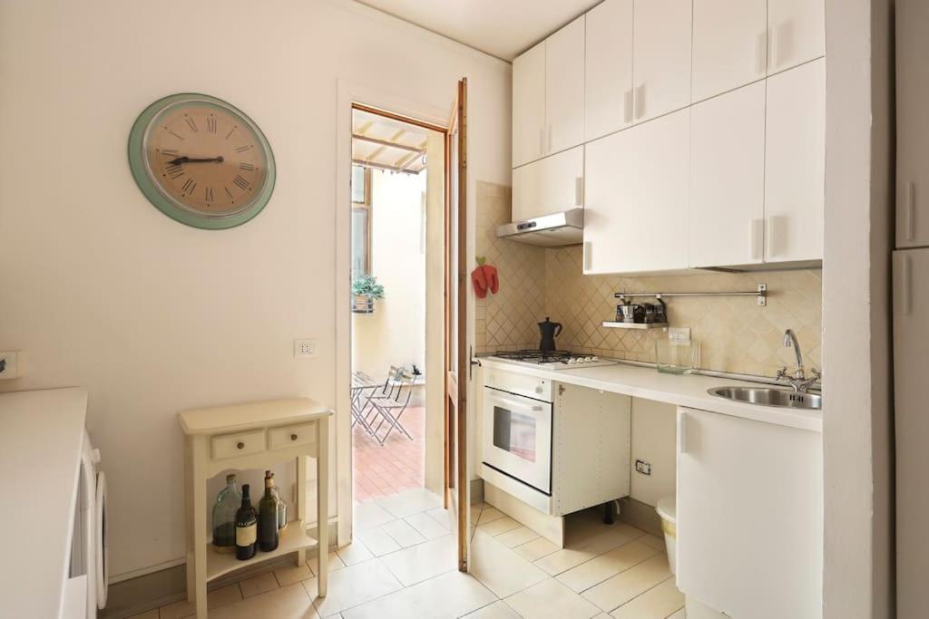 Belle Donne Historical Apartment - City Center Флоренція Екстер'єр фото